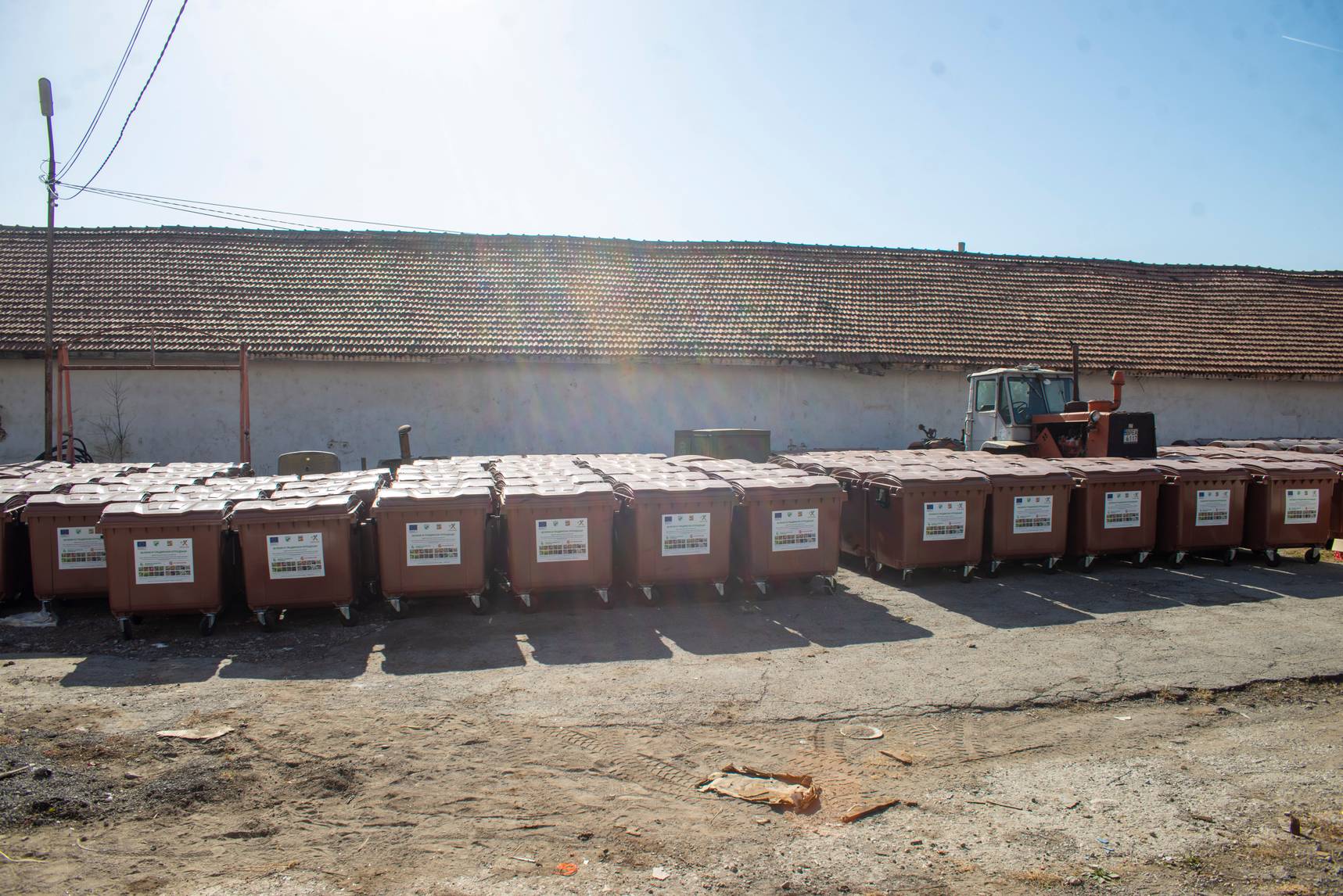 Чрез разполагане на 130 кафяви контейнери ще бъде изградена система за разделно събиране на зелени и биоразградими отпадъци